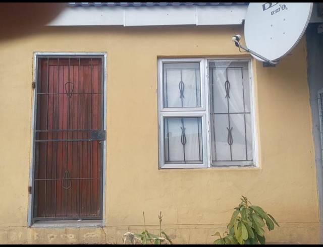 1 BEDROOM HOUSE FOR SALE IN STELLENBOSCH